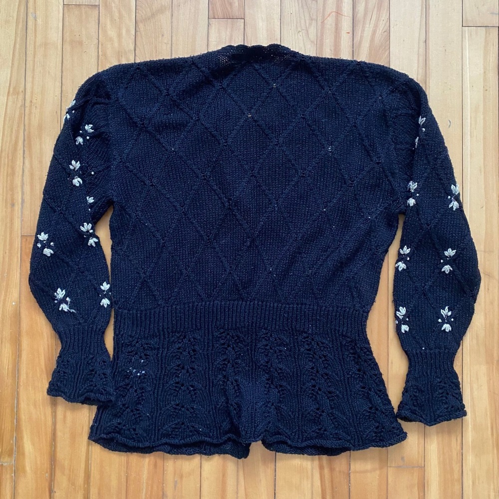 Magnolia Vintage Black Embroidered Beaded Peplum Cardigan Sweater Pearl Button L - Picture 2 of 12